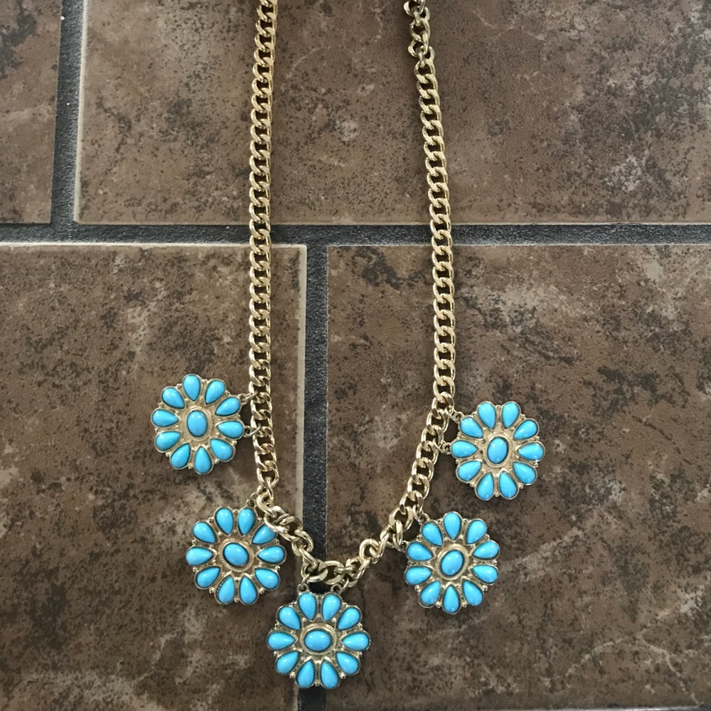 Statement necklace
